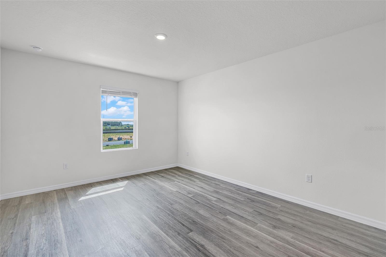 HARMONY ON LAKE ELOISE - Residential