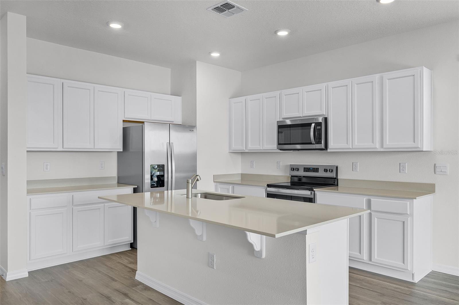 HARMONY ON LAKE ELOISE - Residential