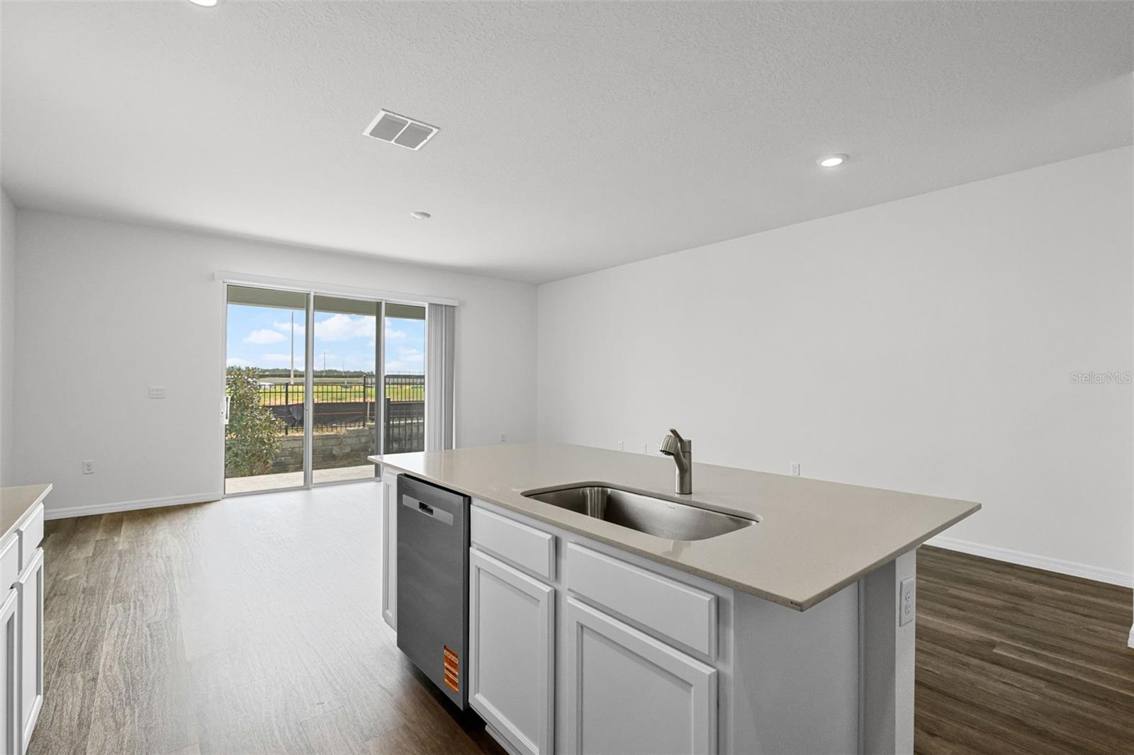 HARMONY ON LAKE ELOISE - Residential