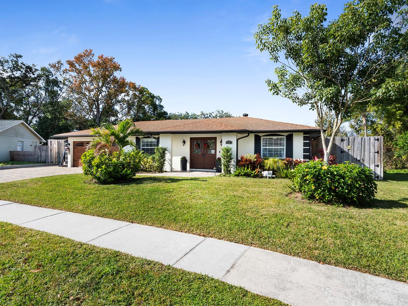 LAKE SEARCY SHORES - Residential