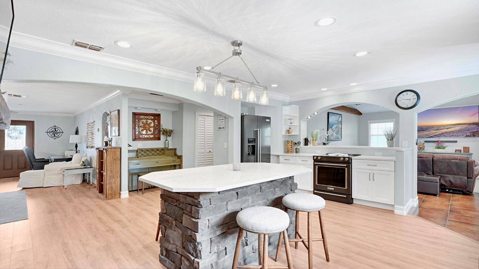 LAKE SEARCY SHORES - Residential