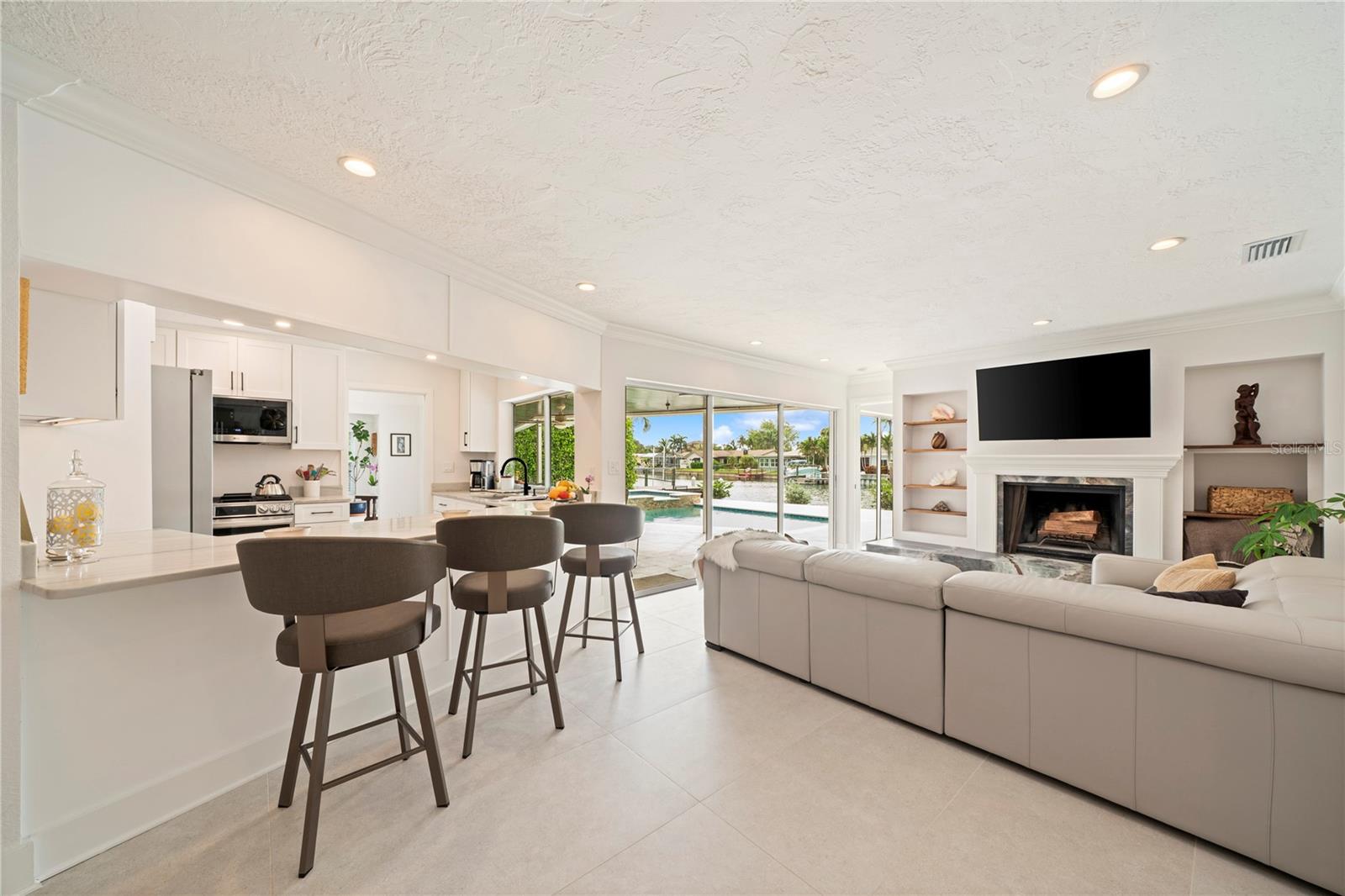 VENETIAN ISLES - Residential