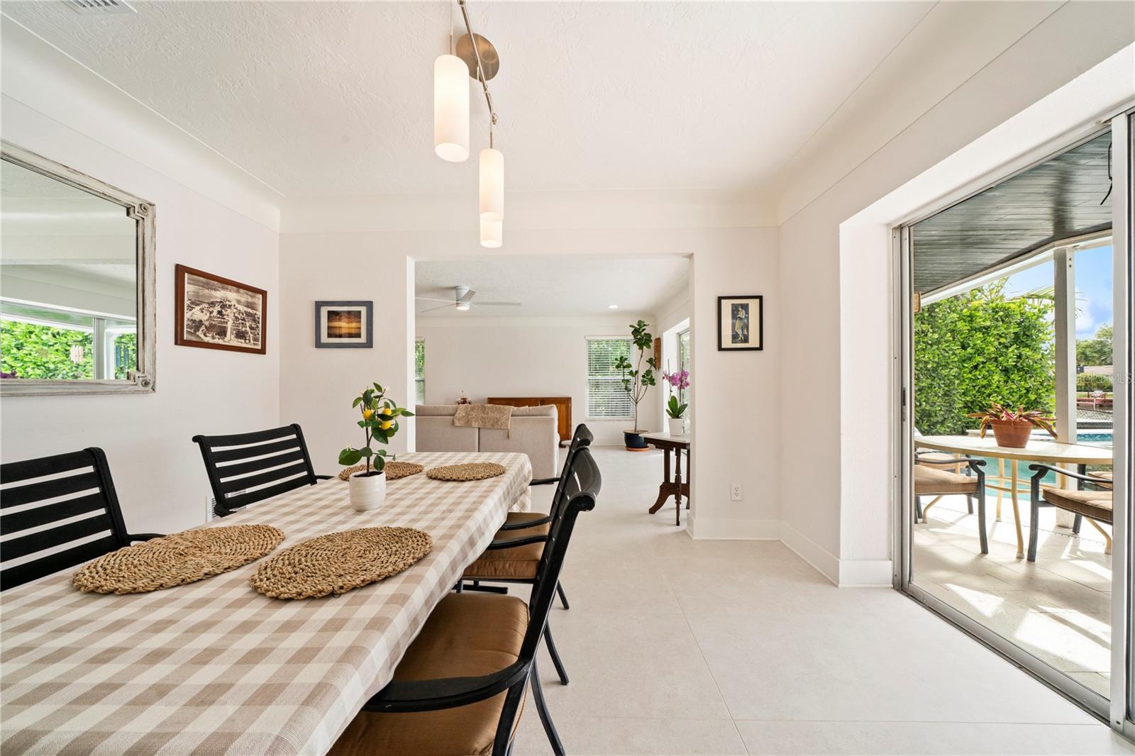 VENETIAN ISLES - Residential