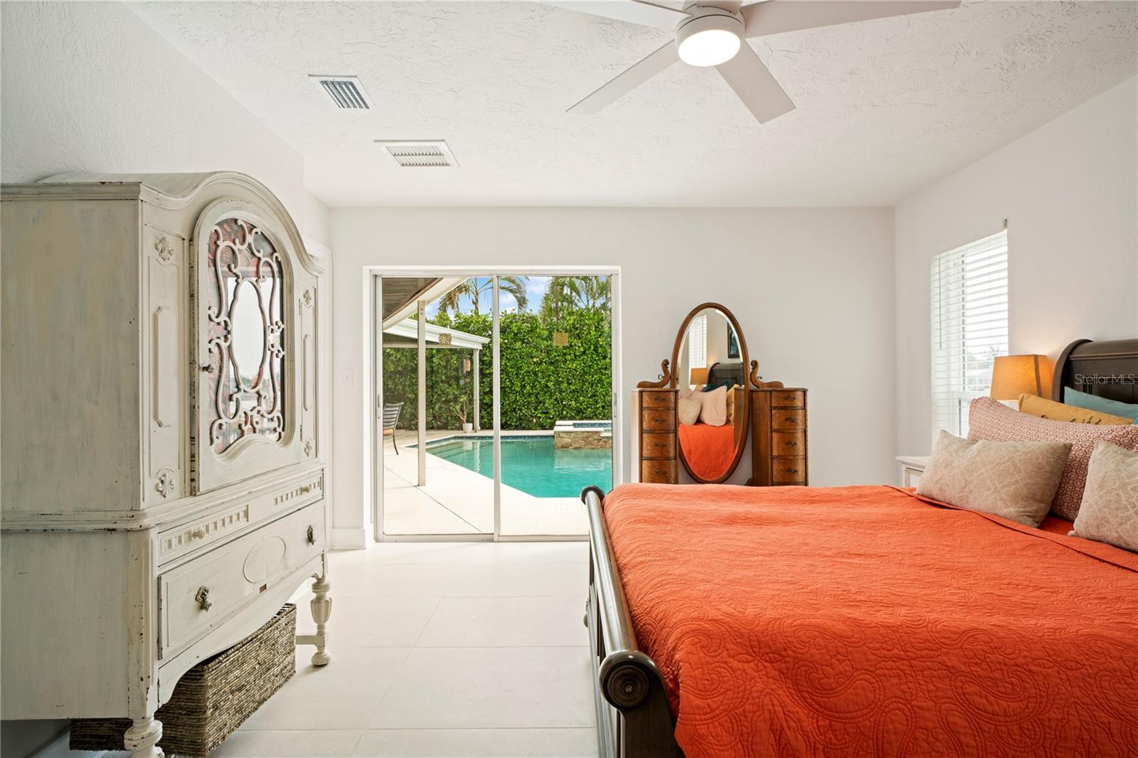 VENETIAN ISLES - Residential