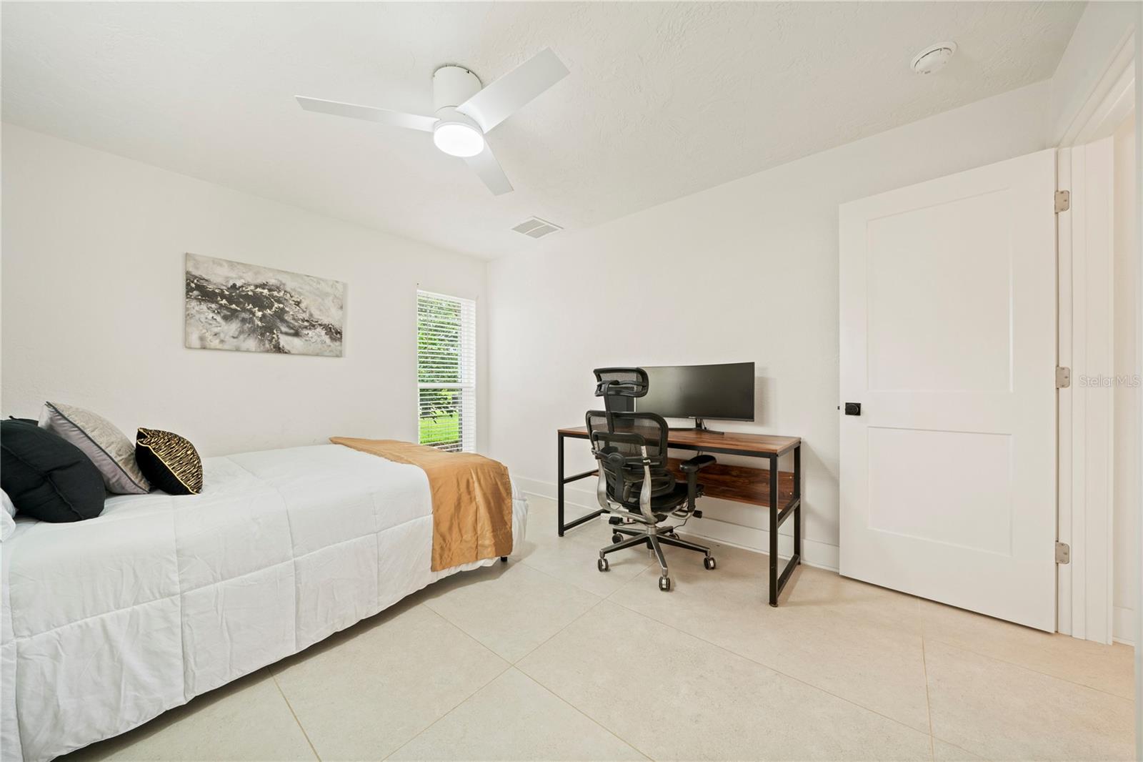 VENETIAN ISLES - Residential