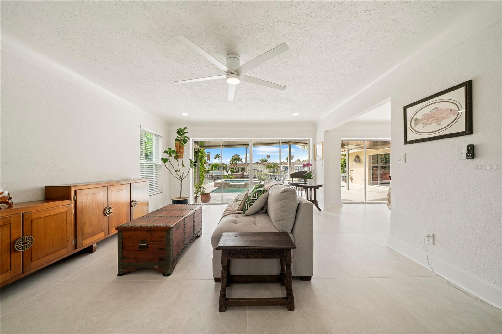 VENETIAN ISLES - Residential