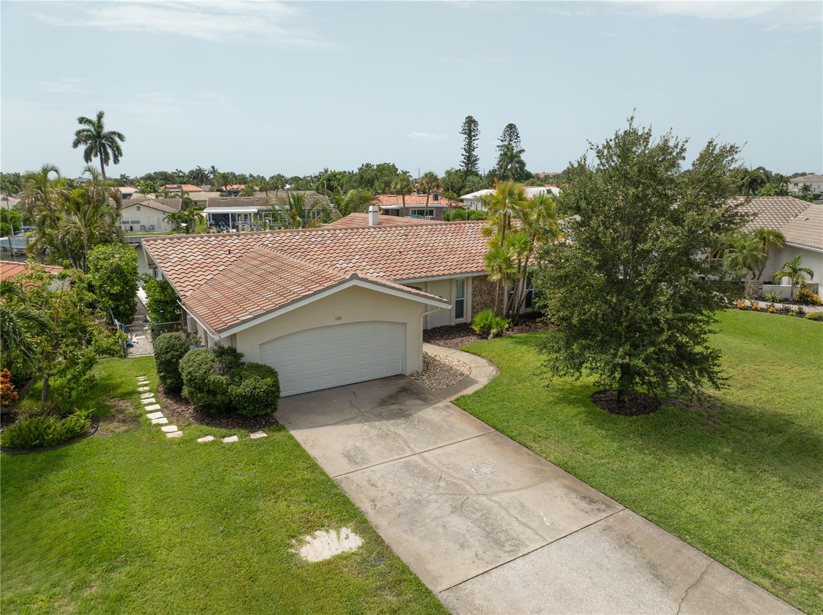 VENETIAN ISLES - Residential