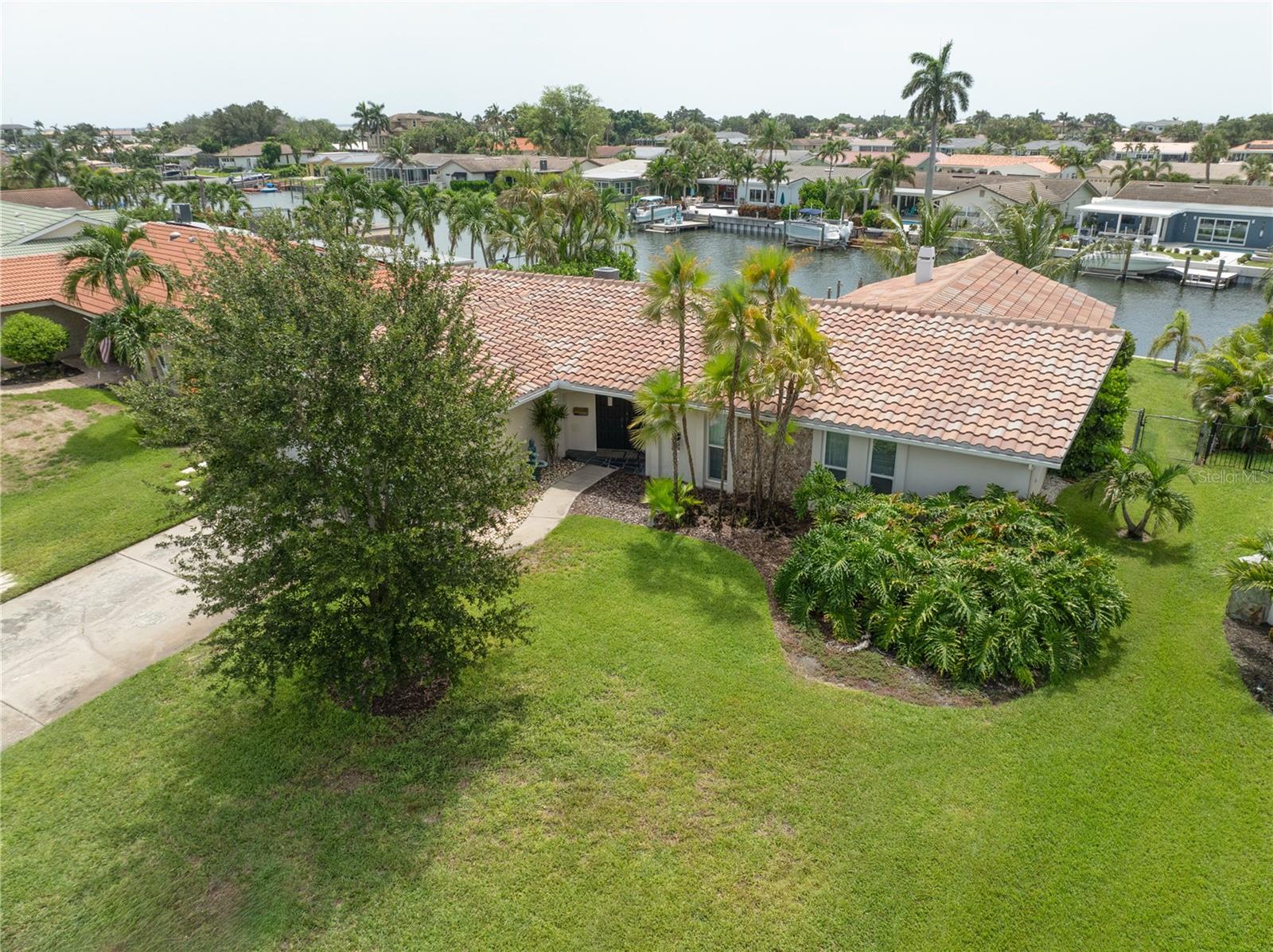 VENETIAN ISLES - Residential