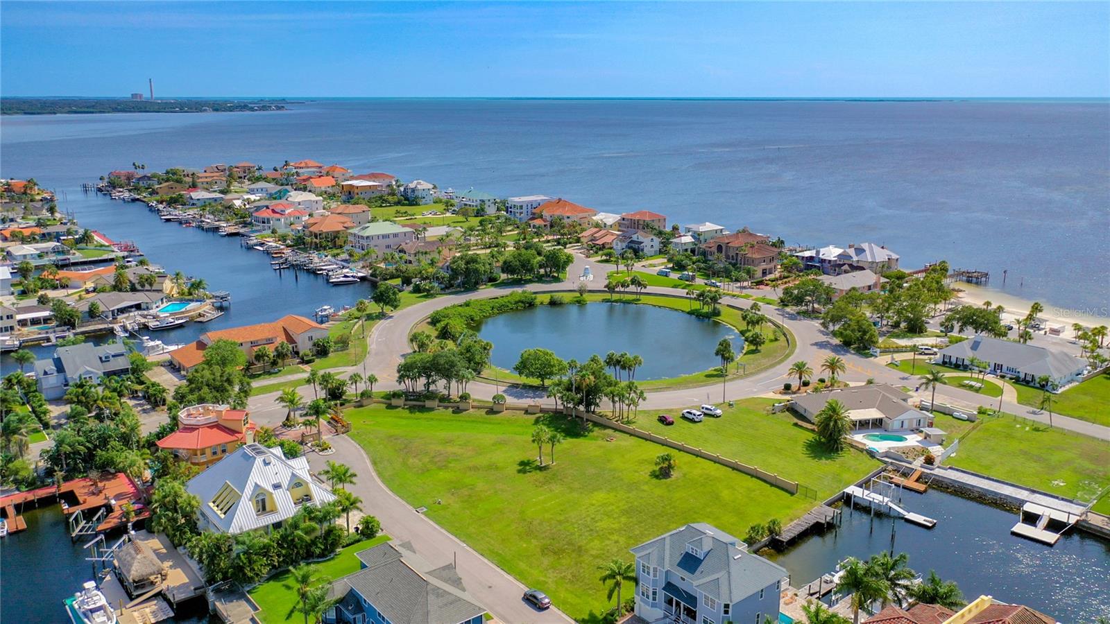 SCHOONER PLACE - Land
