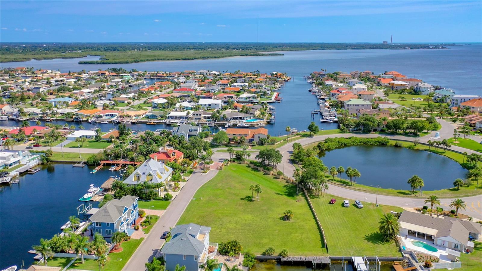 SCHOONER PLACE - Land