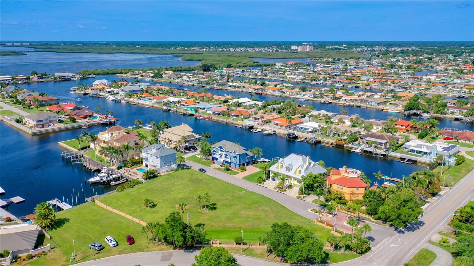 SCHOONER PLACE - Land