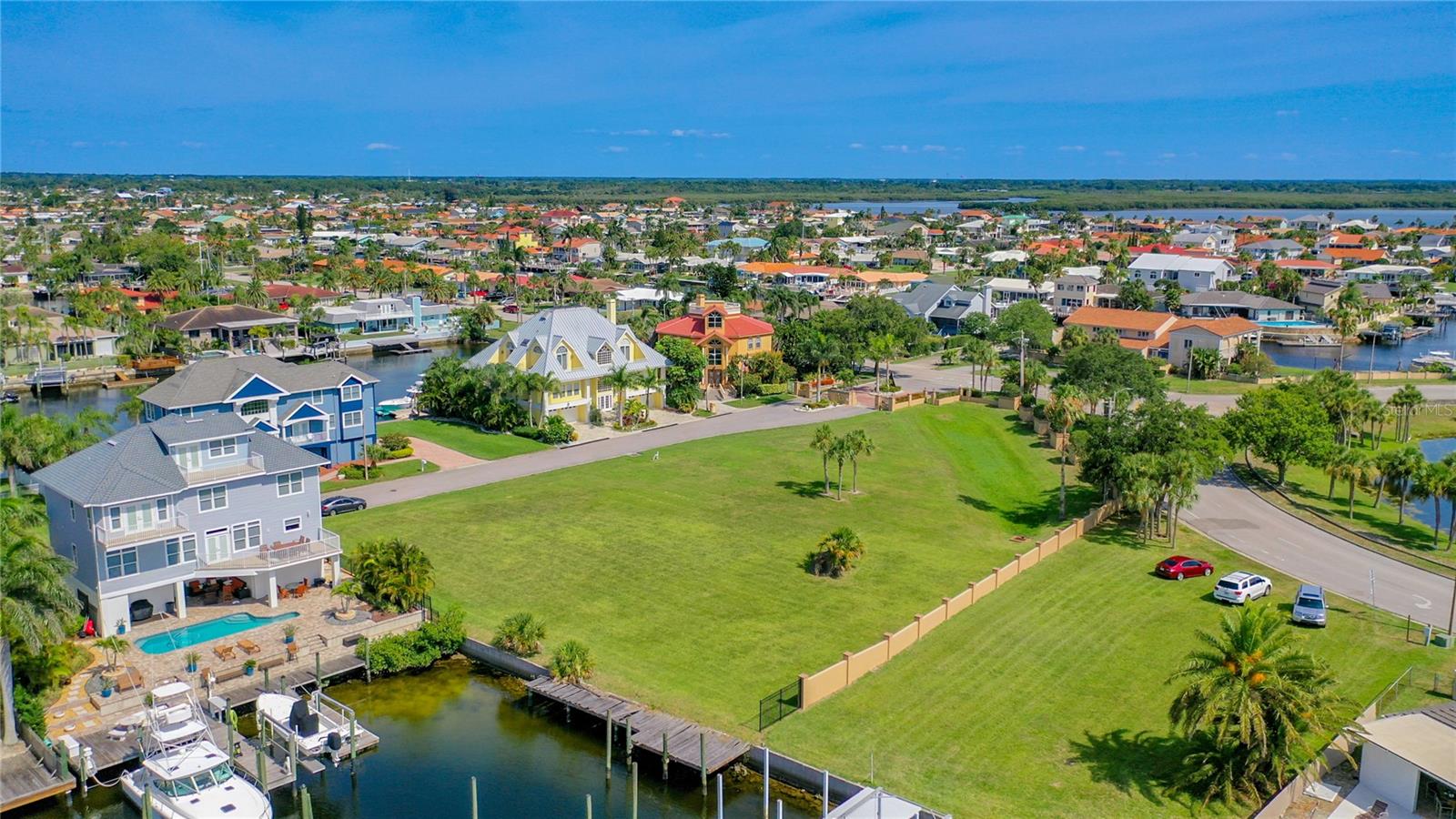 SCHOONER PLACE - Land