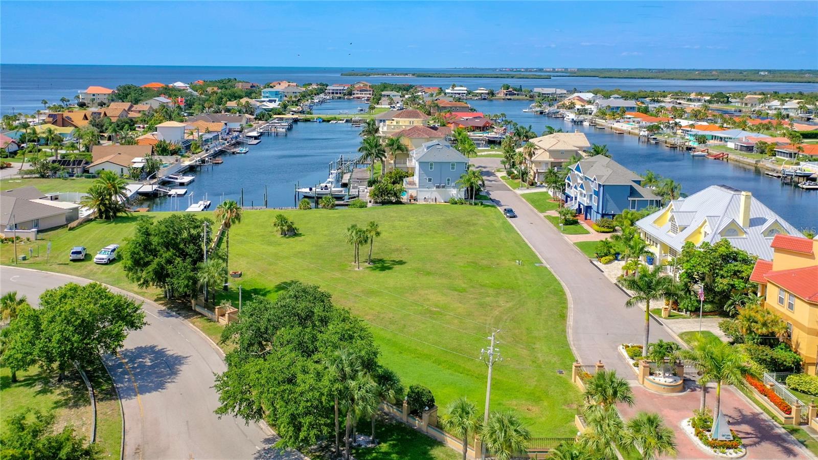 SCHOONER PLACE - Land