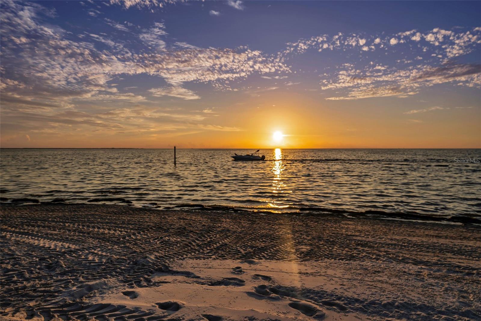 SCHOONER PLACE - Land