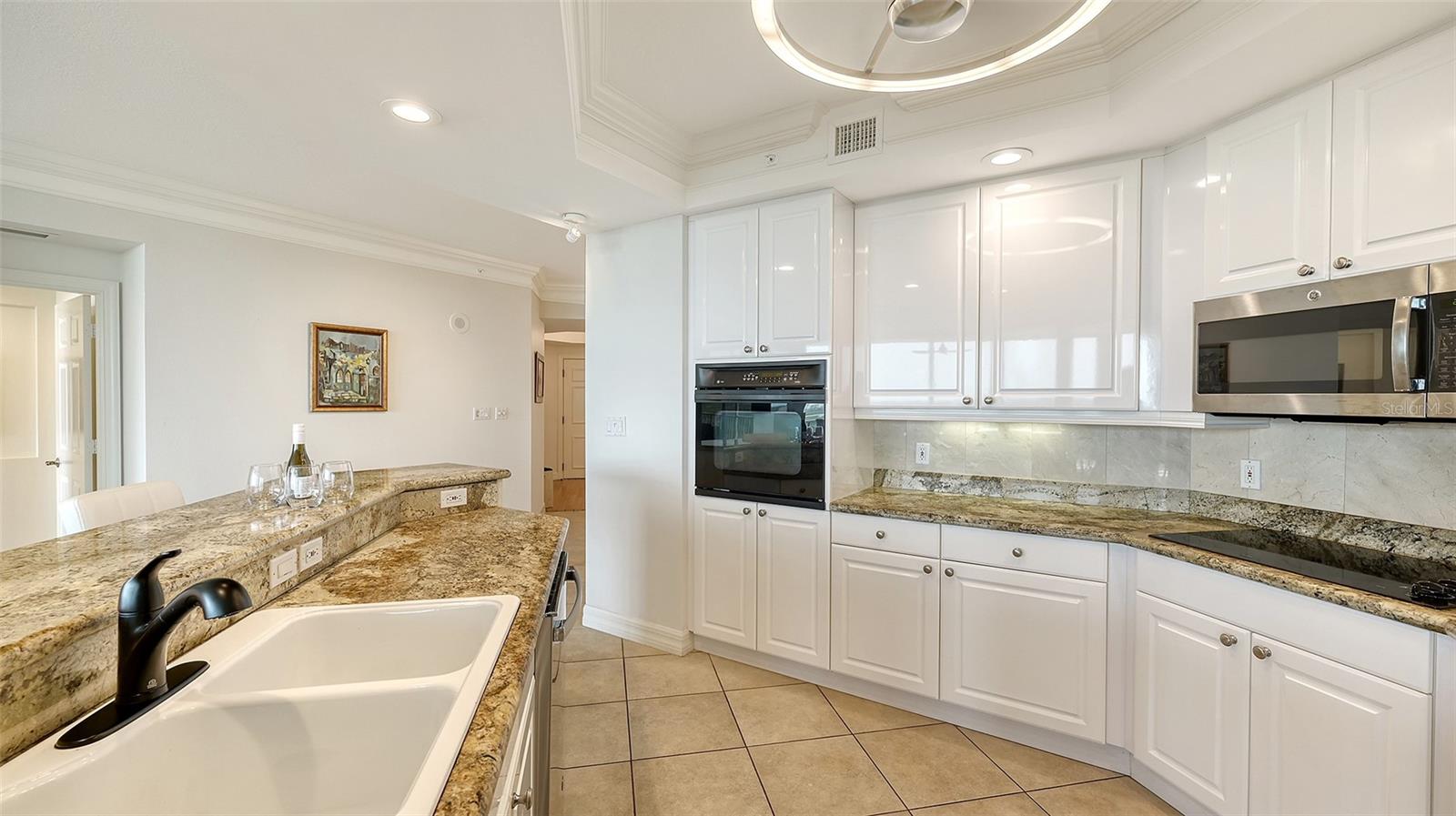 MERIDIAN AT THE OAKS PRESERVE - Residential