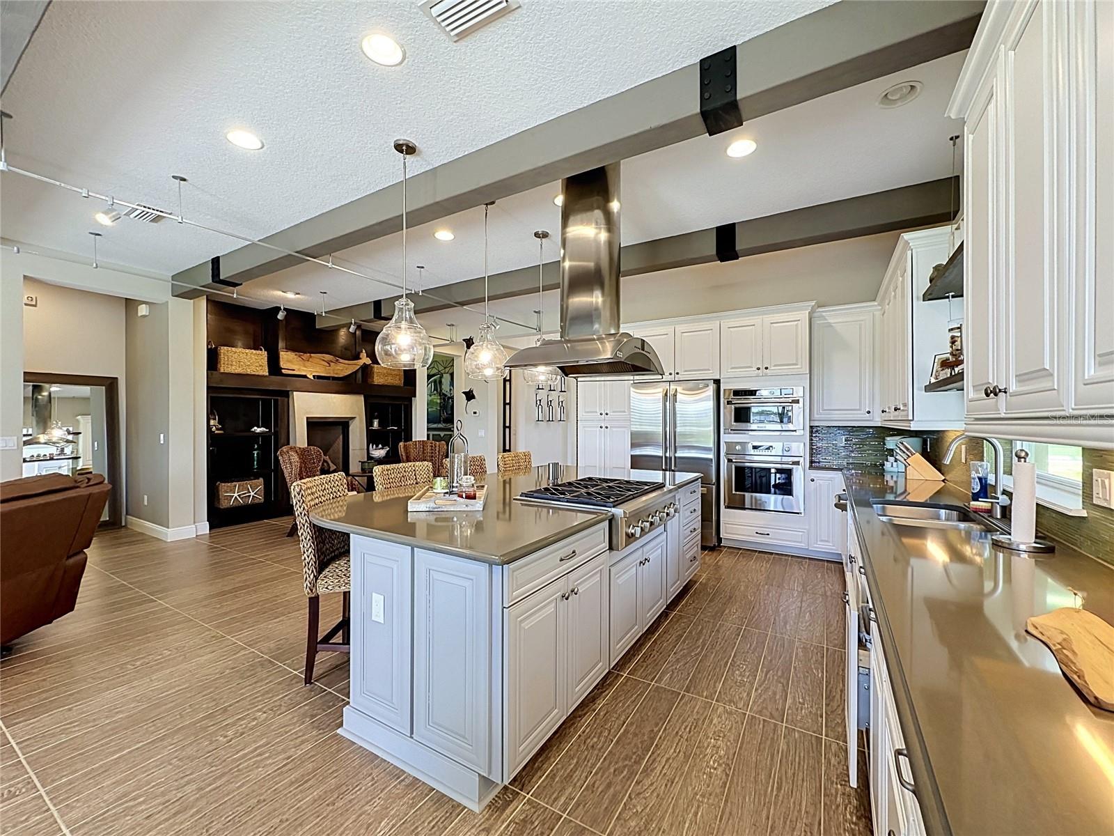 CASCADES OF GROVELAND (TRILOGY) - Residential
