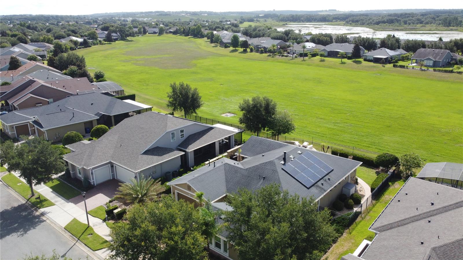 CASCADES OF GROVELAND (TRILOGY) - Residential