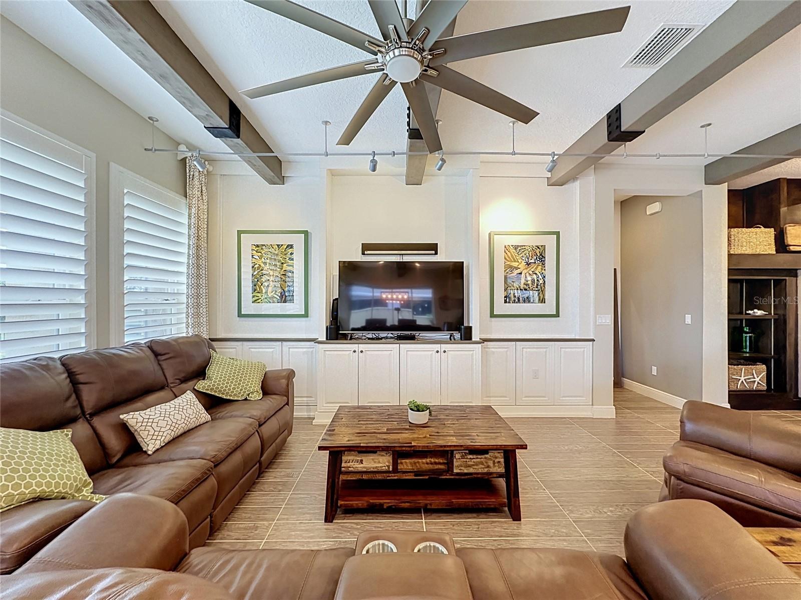 CASCADES OF GROVELAND (TRILOGY) - Residential