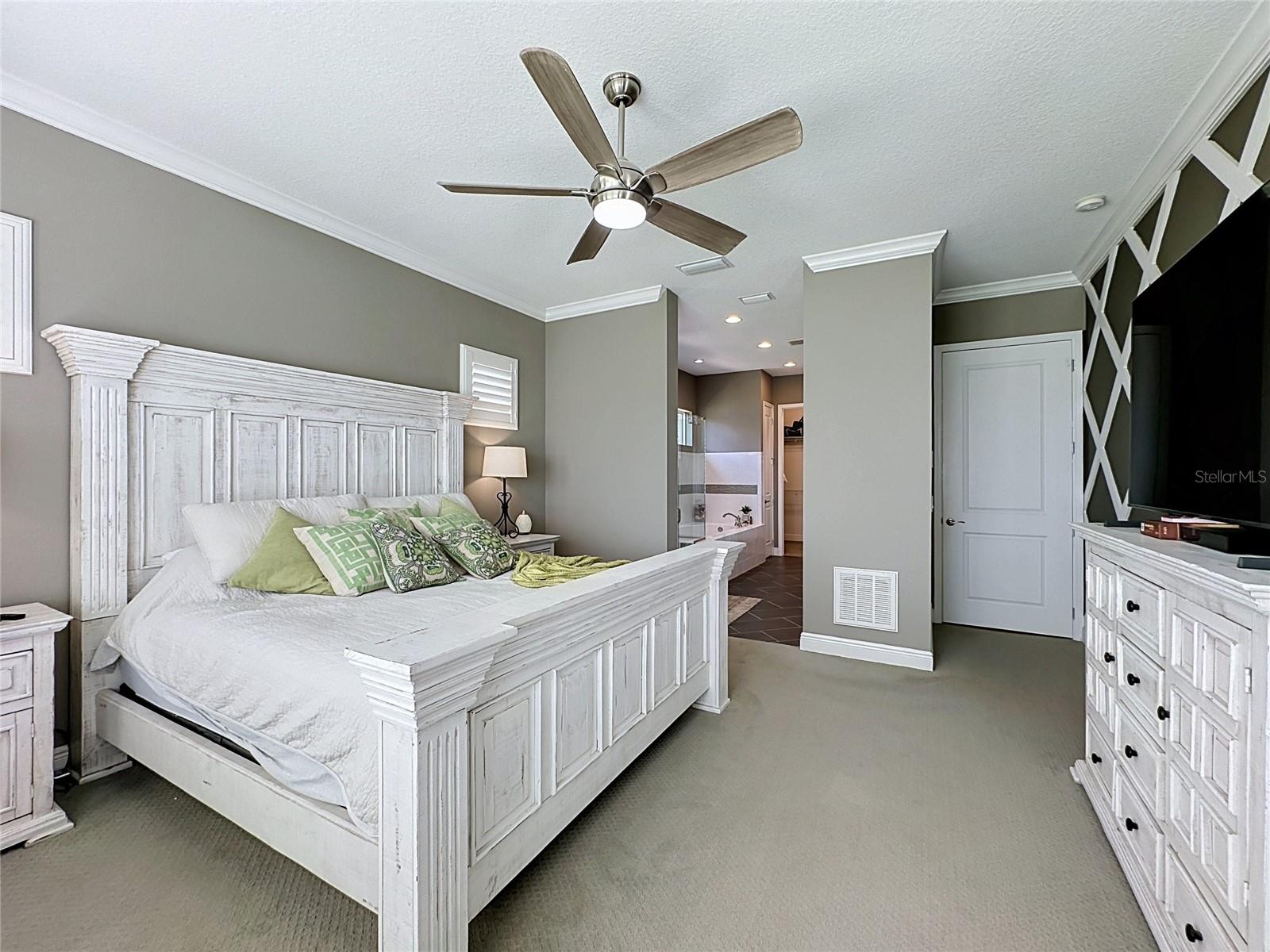 CASCADES OF GROVELAND (TRILOGY) - Residential