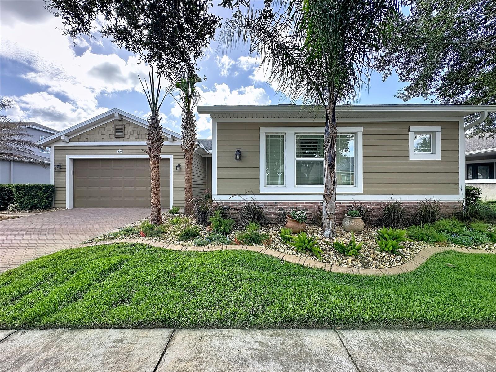 CASCADES OF GROVELAND (TRILOGY) - Residential