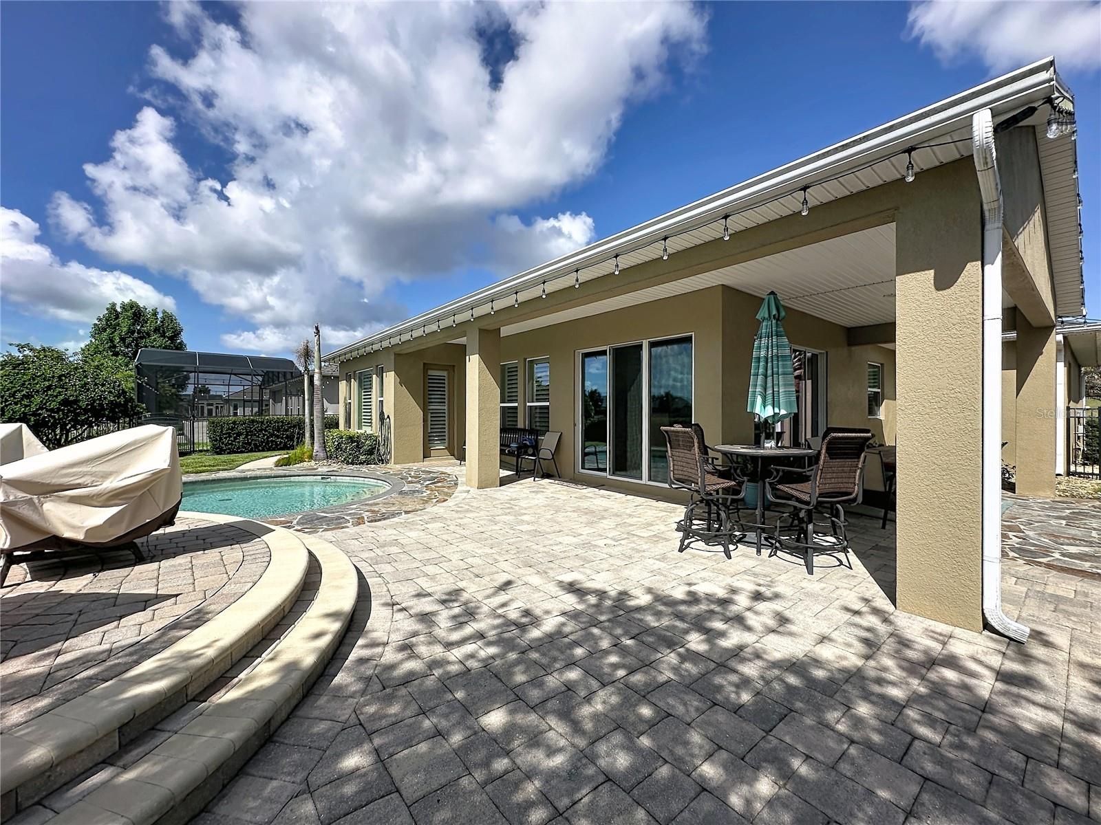 CASCADES OF GROVELAND (TRILOGY) - Residential