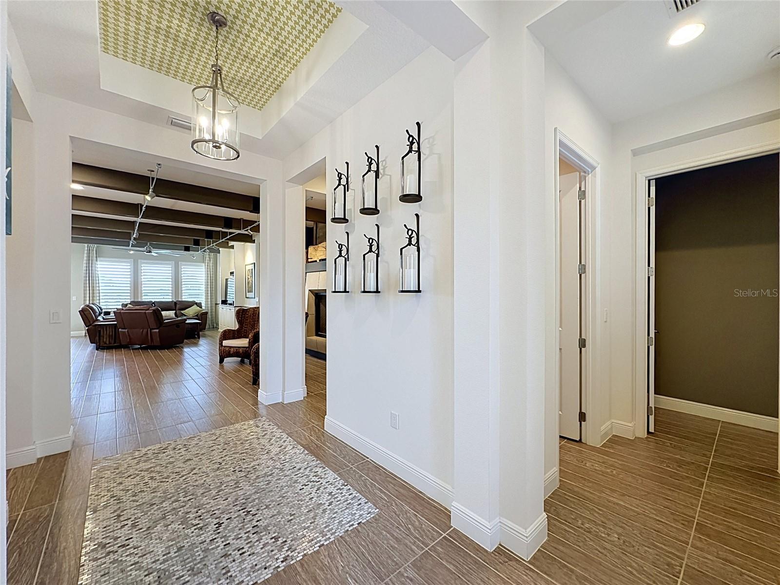 CASCADES OF GROVELAND (TRILOGY) - Residential