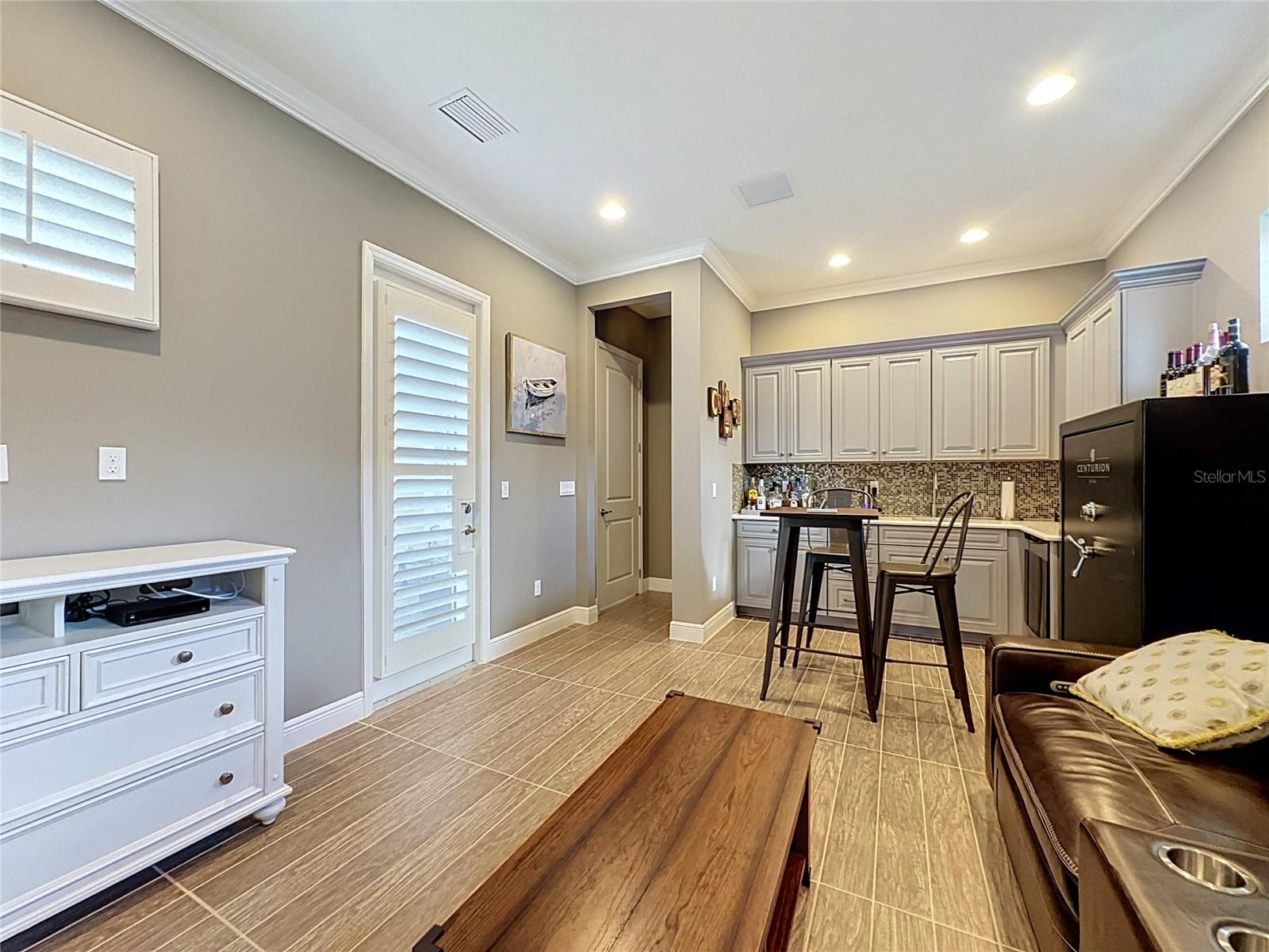 CASCADES OF GROVELAND (TRILOGY) - Residential