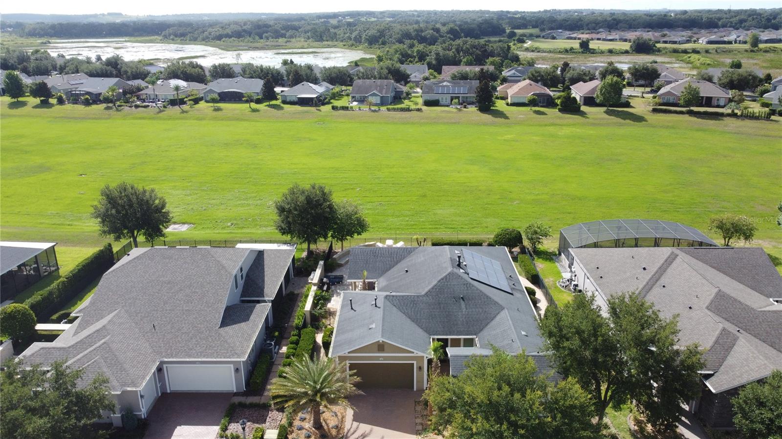 CASCADES OF GROVELAND (TRILOGY) - Residential