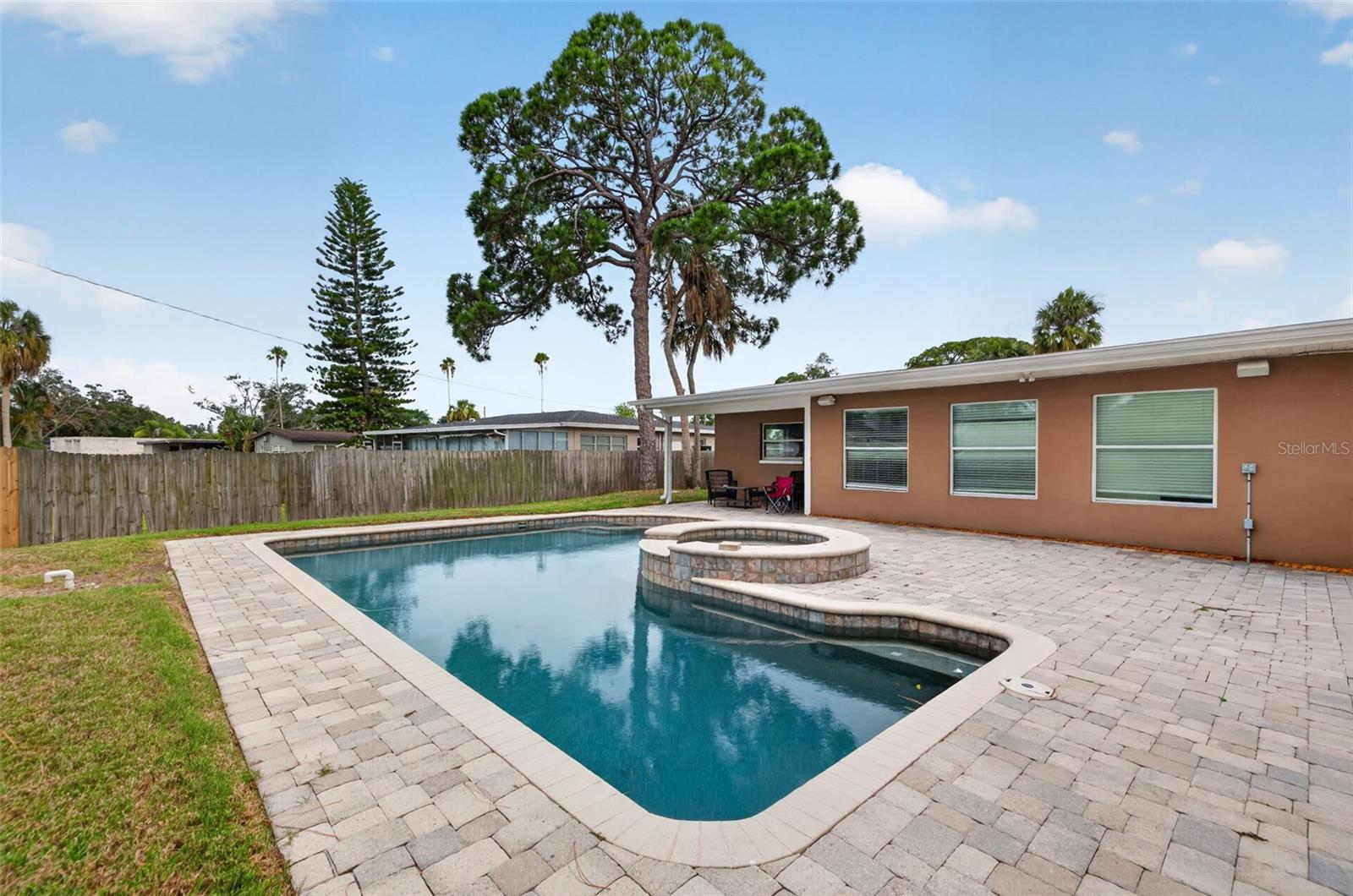 SHORE ACRES OVERLOOK SEC - Residential