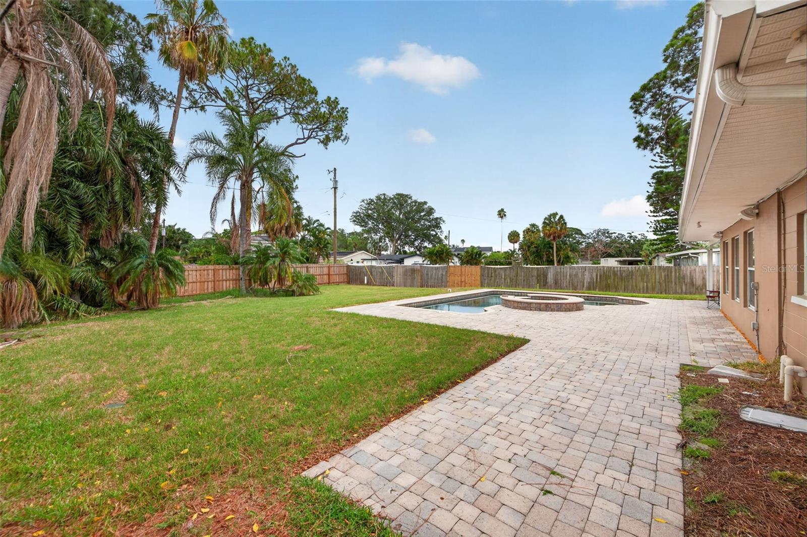 SHORE ACRES OVERLOOK SEC - Residential