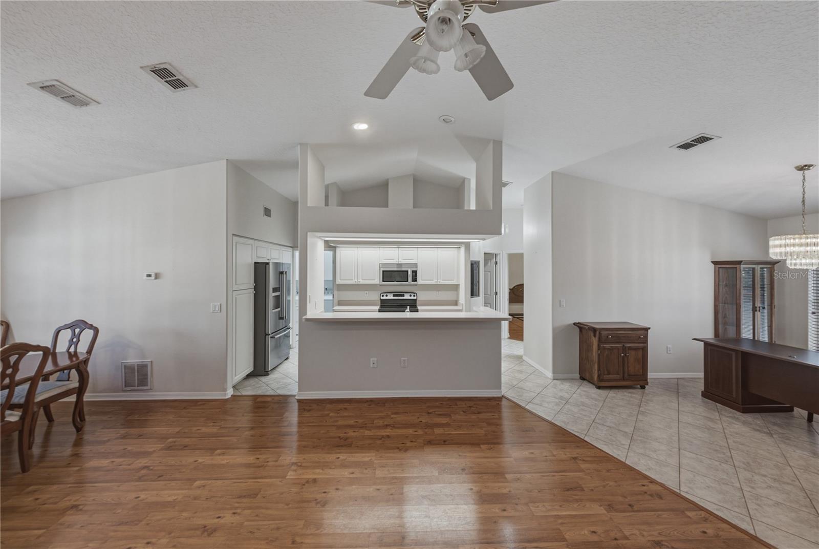 SILVER OAKS PH 01 - Residential