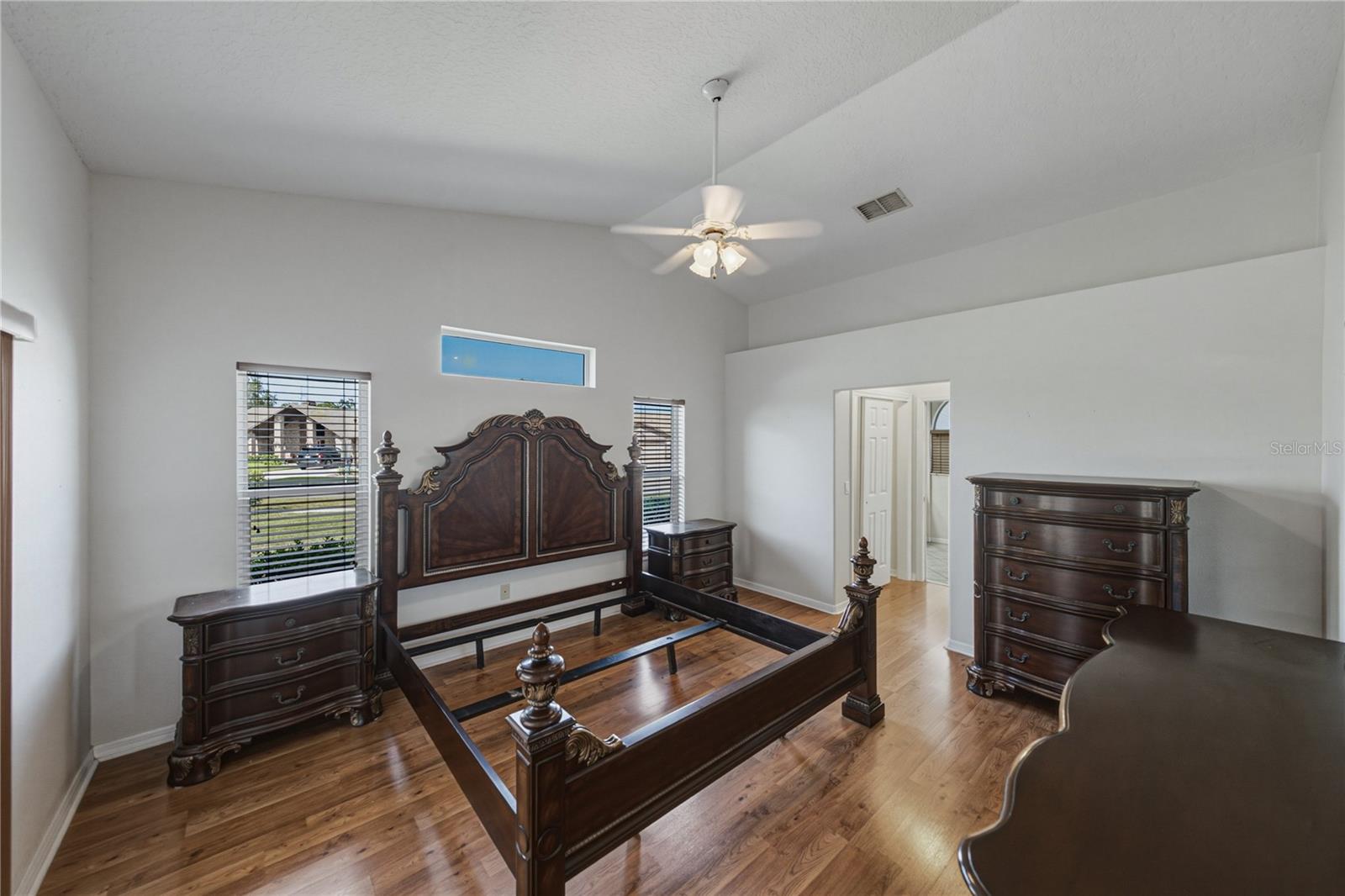 SILVER OAKS PH 01 - Residential