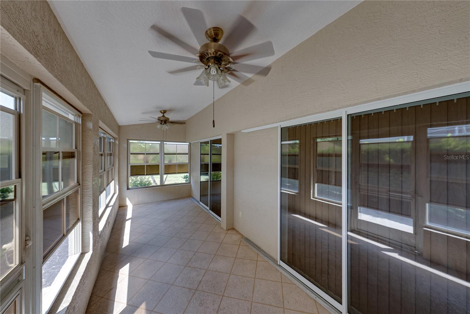 SILVER OAKS PH 01 - Residential