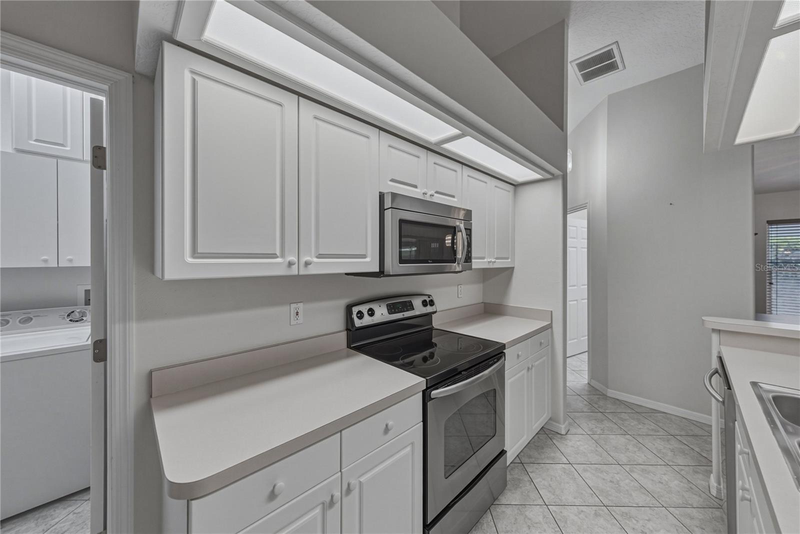 SILVER OAKS PH 01 - Residential