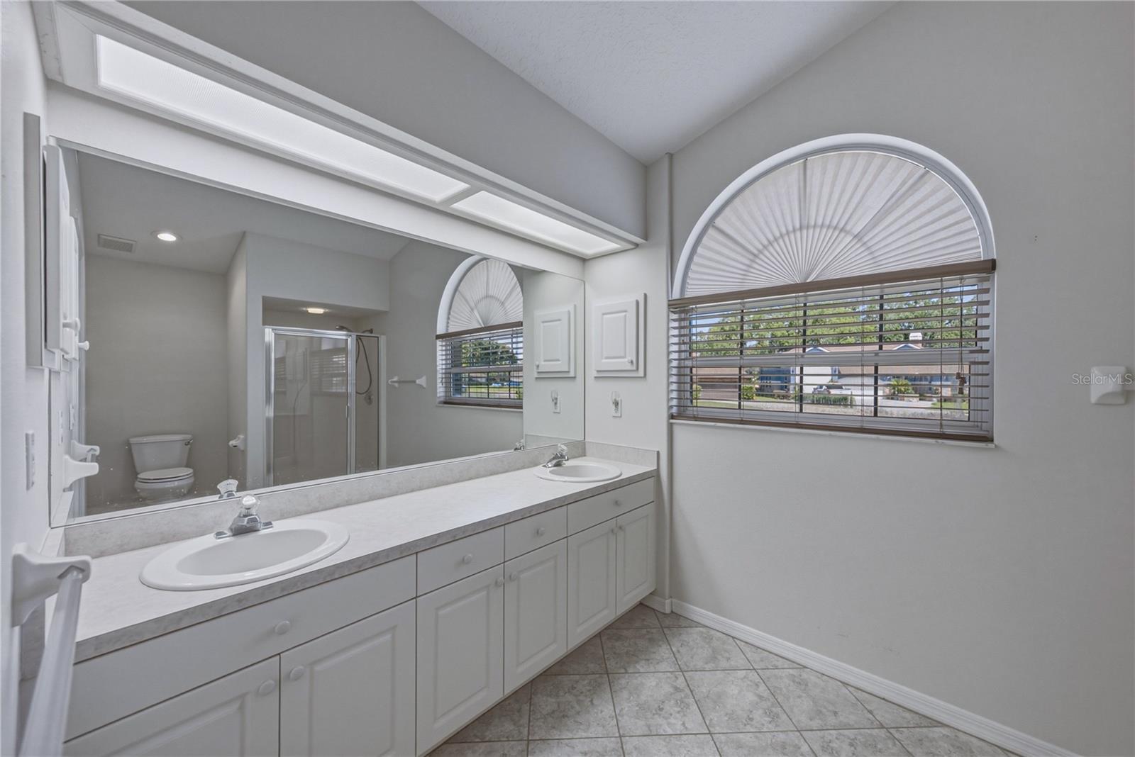 SILVER OAKS PH 01 - Residential