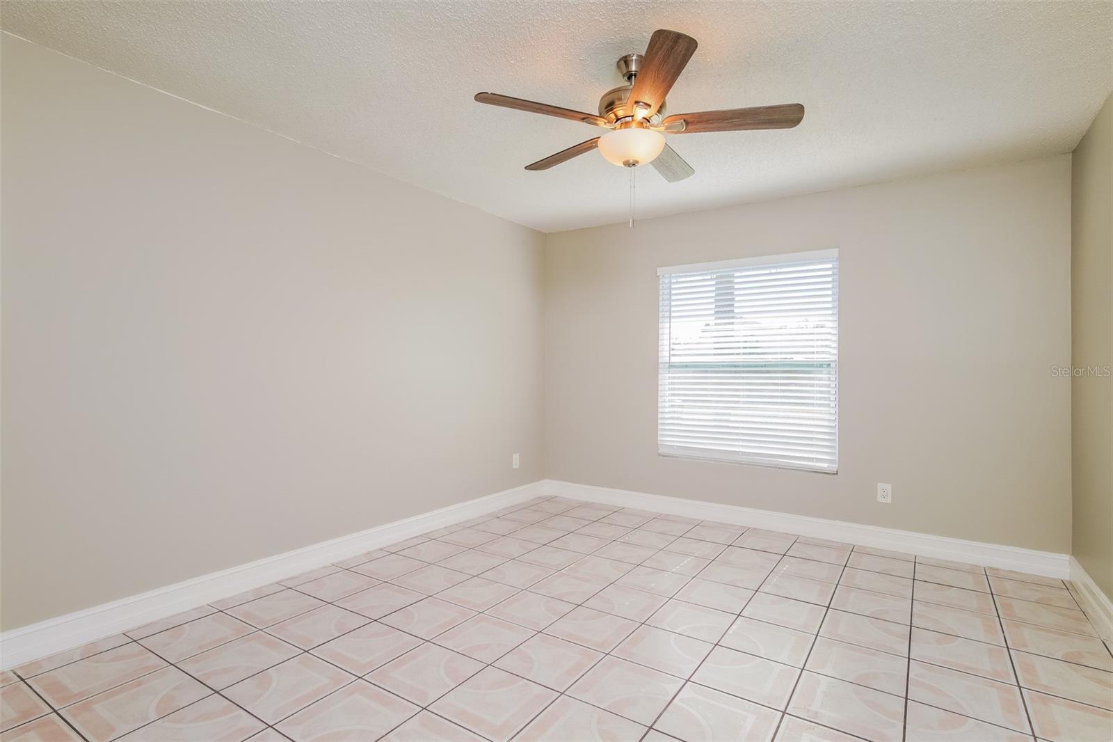 PEPPER MILL SEC 3 - Residential Lease