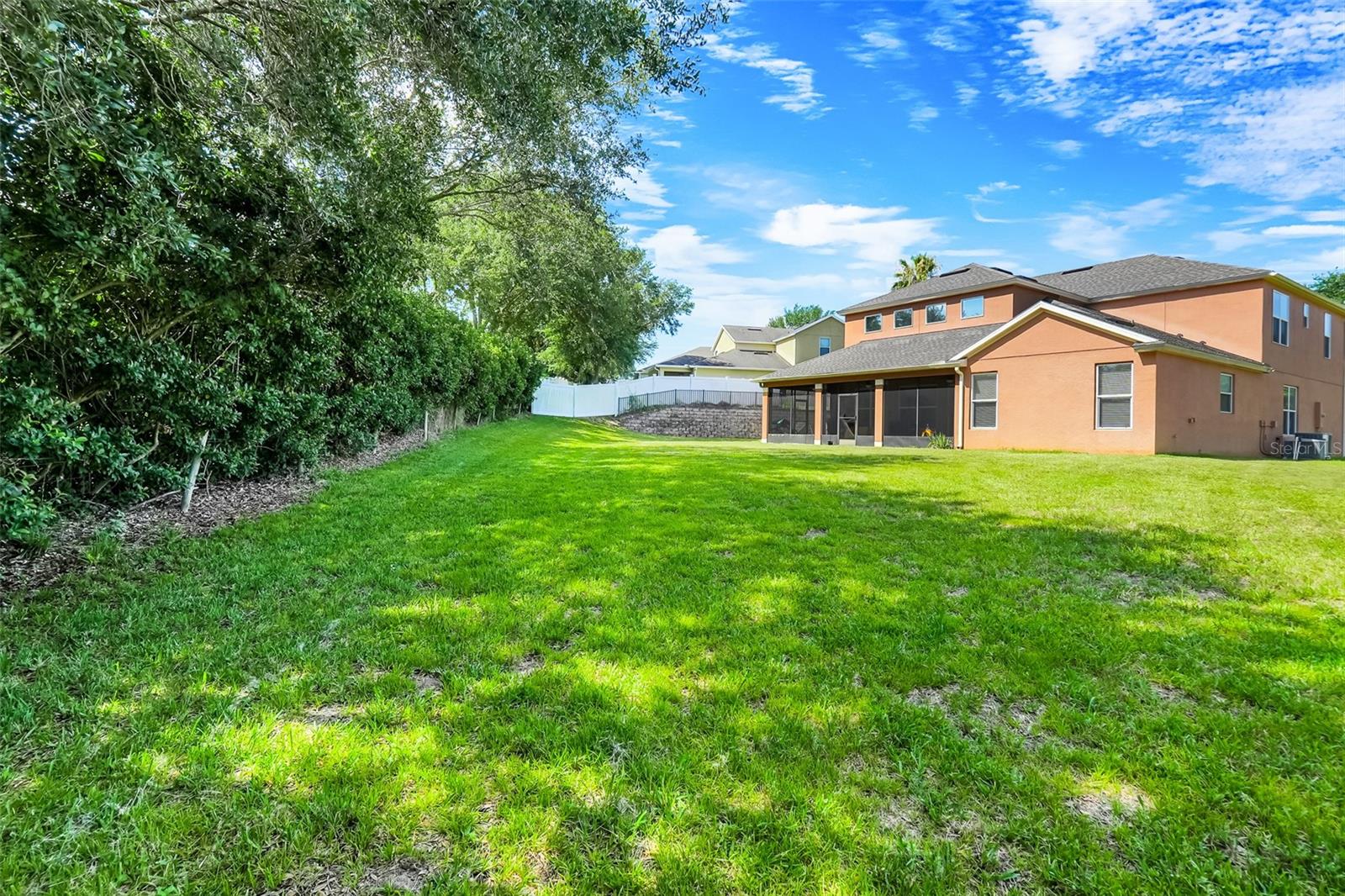 OVERLOOK AT LAKE LOUISA PH 02 - Residential