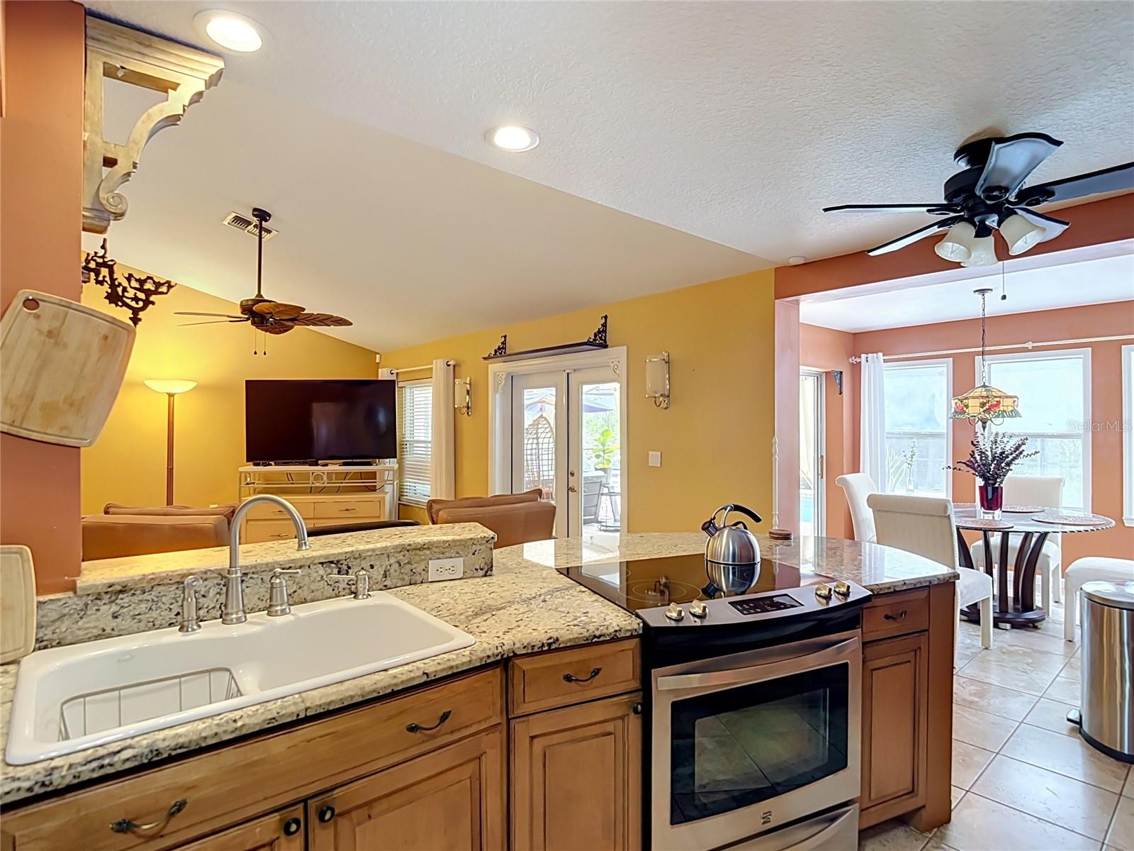 SPRING HILL - Residential