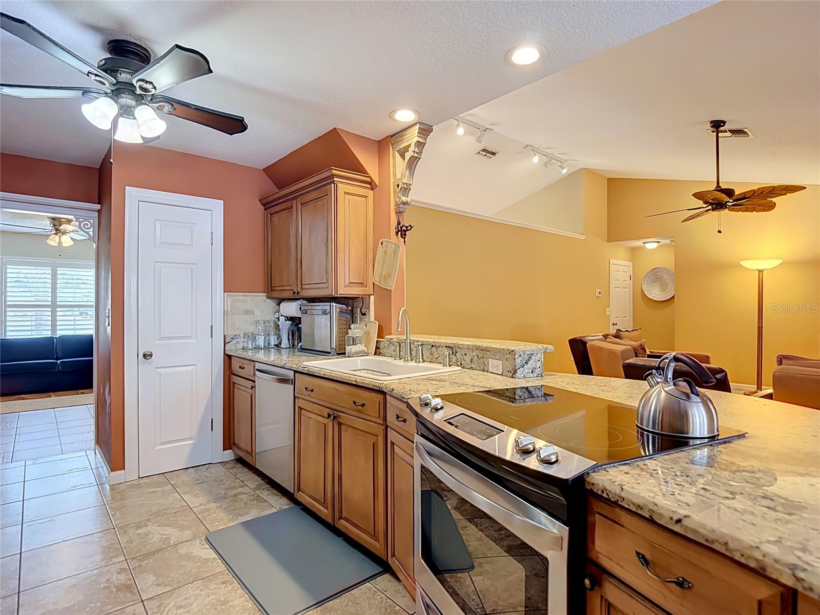 SPRING HILL - Residential