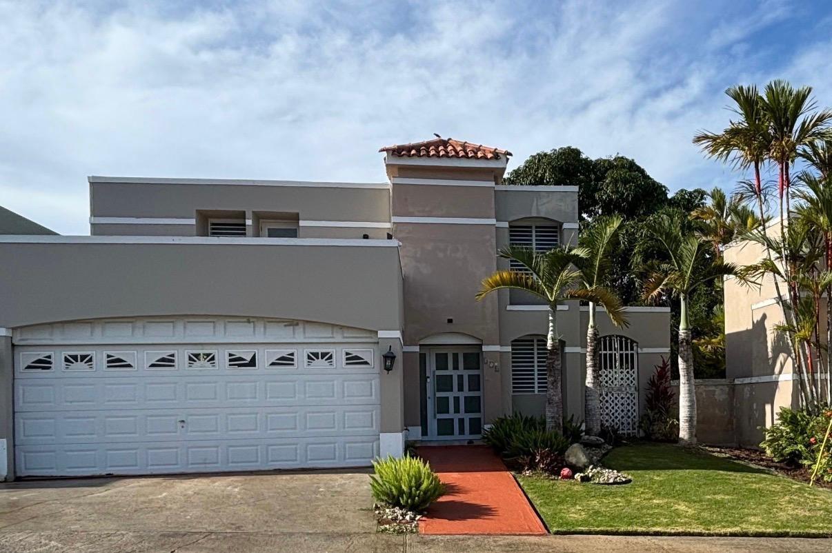 Discover this beautiful two-level residence located in the exclusive gated community of River Edge Hills in Luquillo. This spacious home features 3 bedrooms, 2.5 bathrooms, and approximately 1,500 square feet of living area designated for comfort and functionality.

The property includes a laundry room and double carports. The primary suite offers a walk-in closed and private balcony, creating the perfect retreat. 

Situated on a generous and fully usable 600 square meters of land, this property offers significantly outdoor space.  Enjoy the lush backyard for endless possibilities for entertaining, gardening, or relaxation.

Residents of River-Edge Hills enjoy controlled access, a community pool, and a playground.  Ideally located just minutes from Balneario La Monserrate, the famous Luquillo Kiosks, La Pared Beach, and El Yunque National Forest, as well as Restaurants, supermarkets, pharmacies, and Malls.