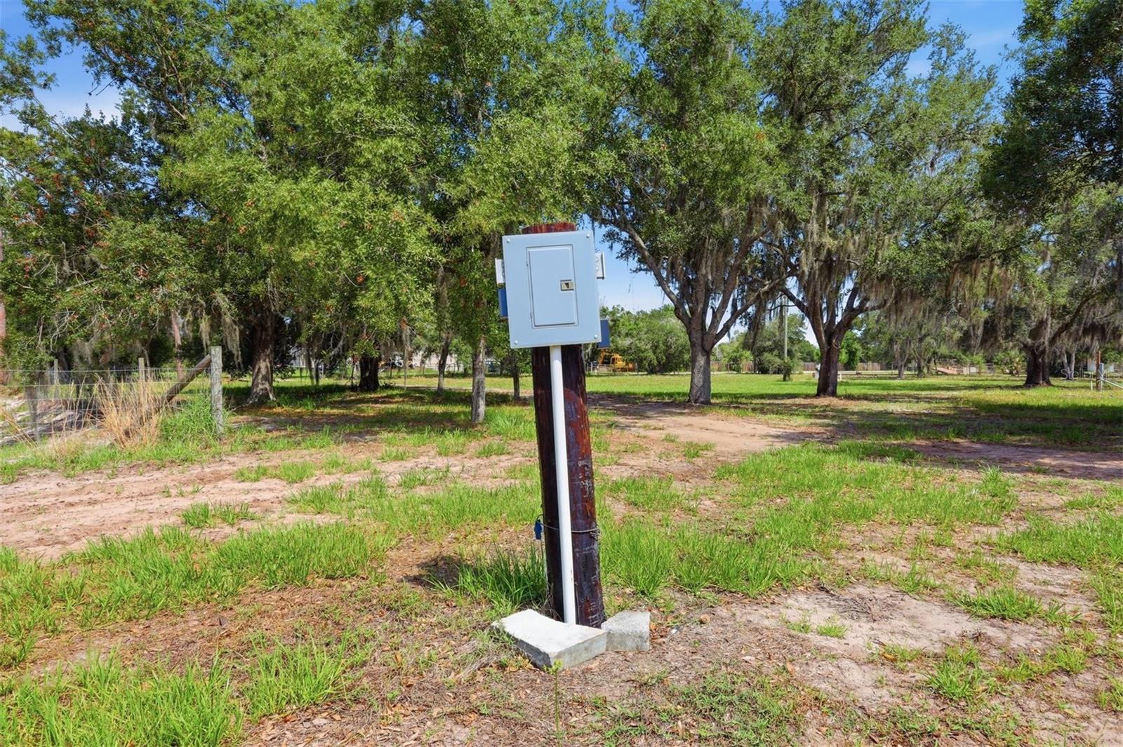 CUL-DE-SAC ESTATES - Land