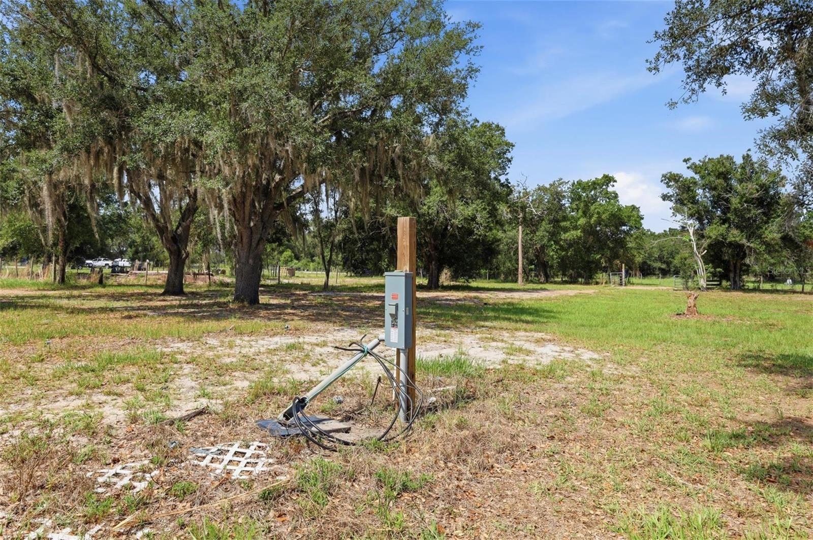 CUL-DE-SAC ESTATES - Land