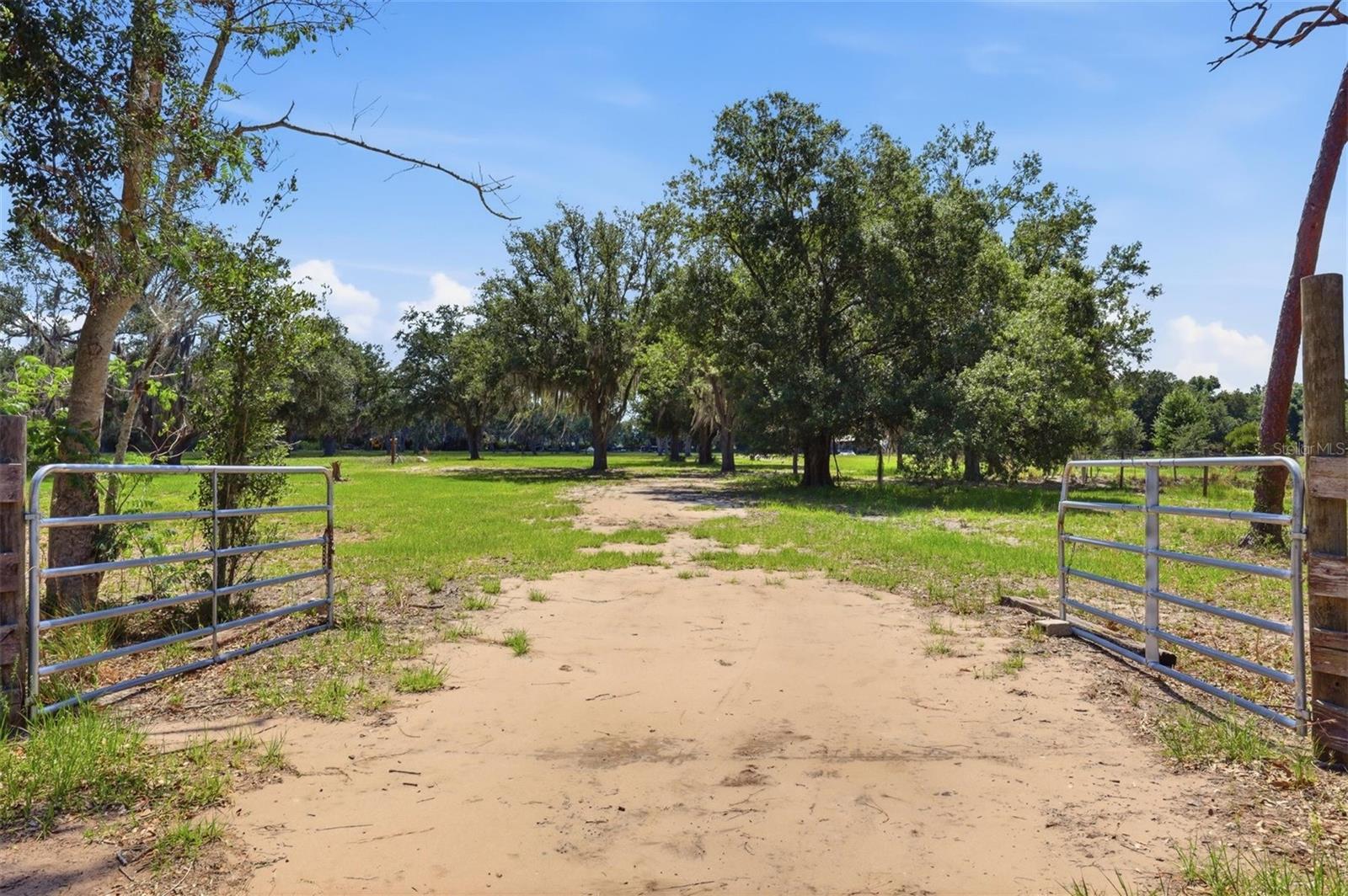 CUL-DE-SAC ESTATES - Land