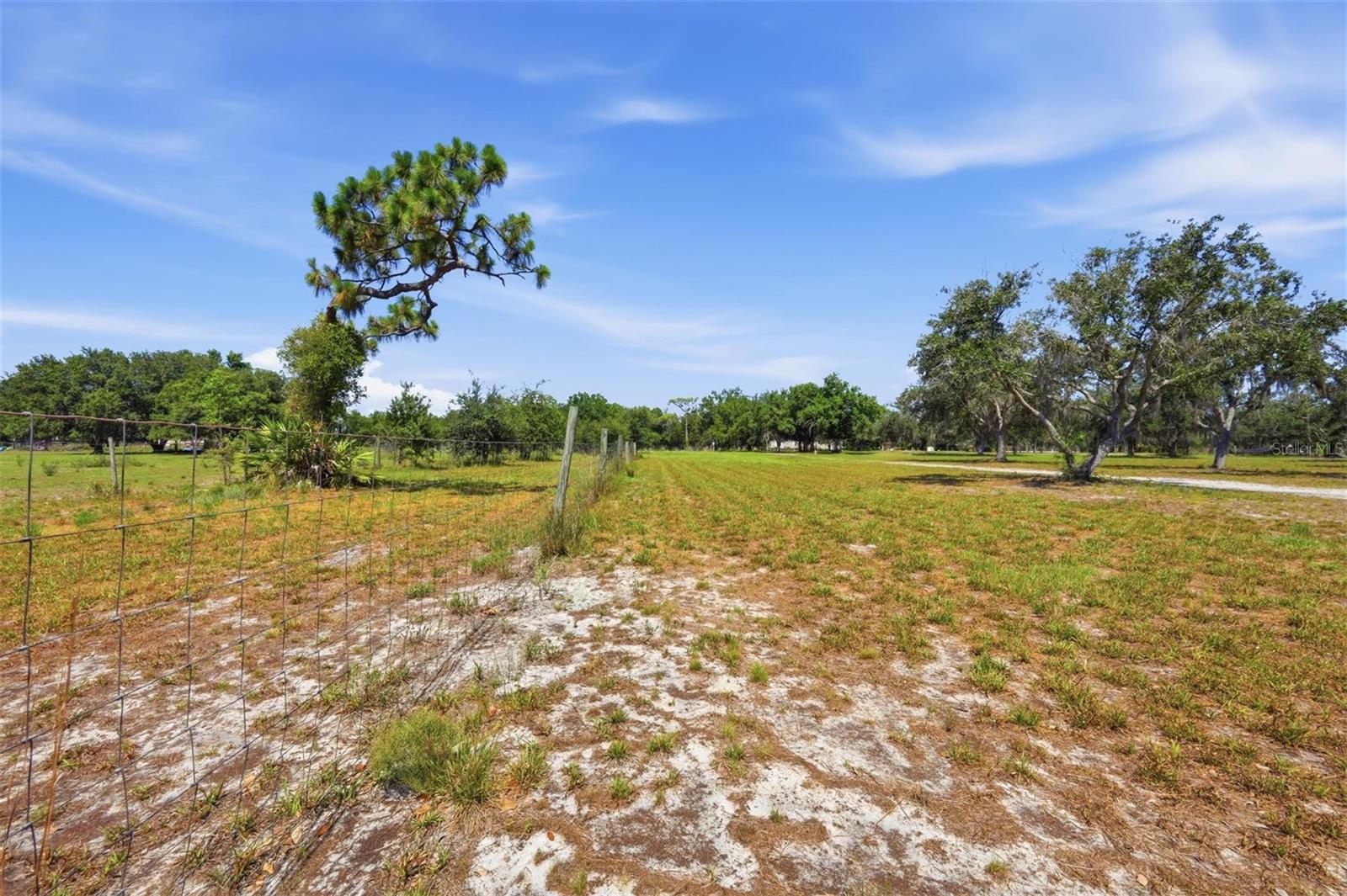 CUL-DE-SAC ESTATES - Land