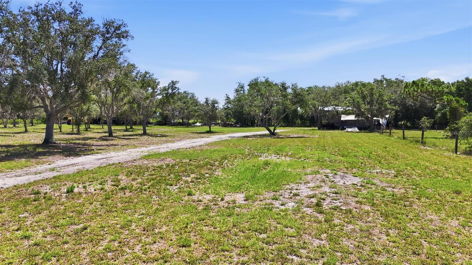 CUL-DE-SAC ESTATES - Land