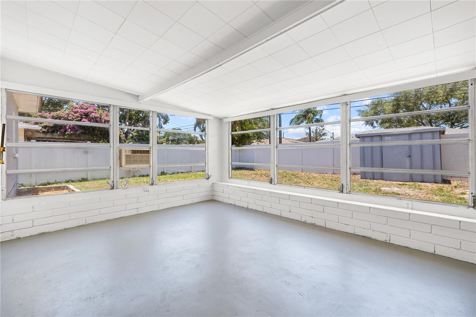 BAY PINES ESTATES - Residential
