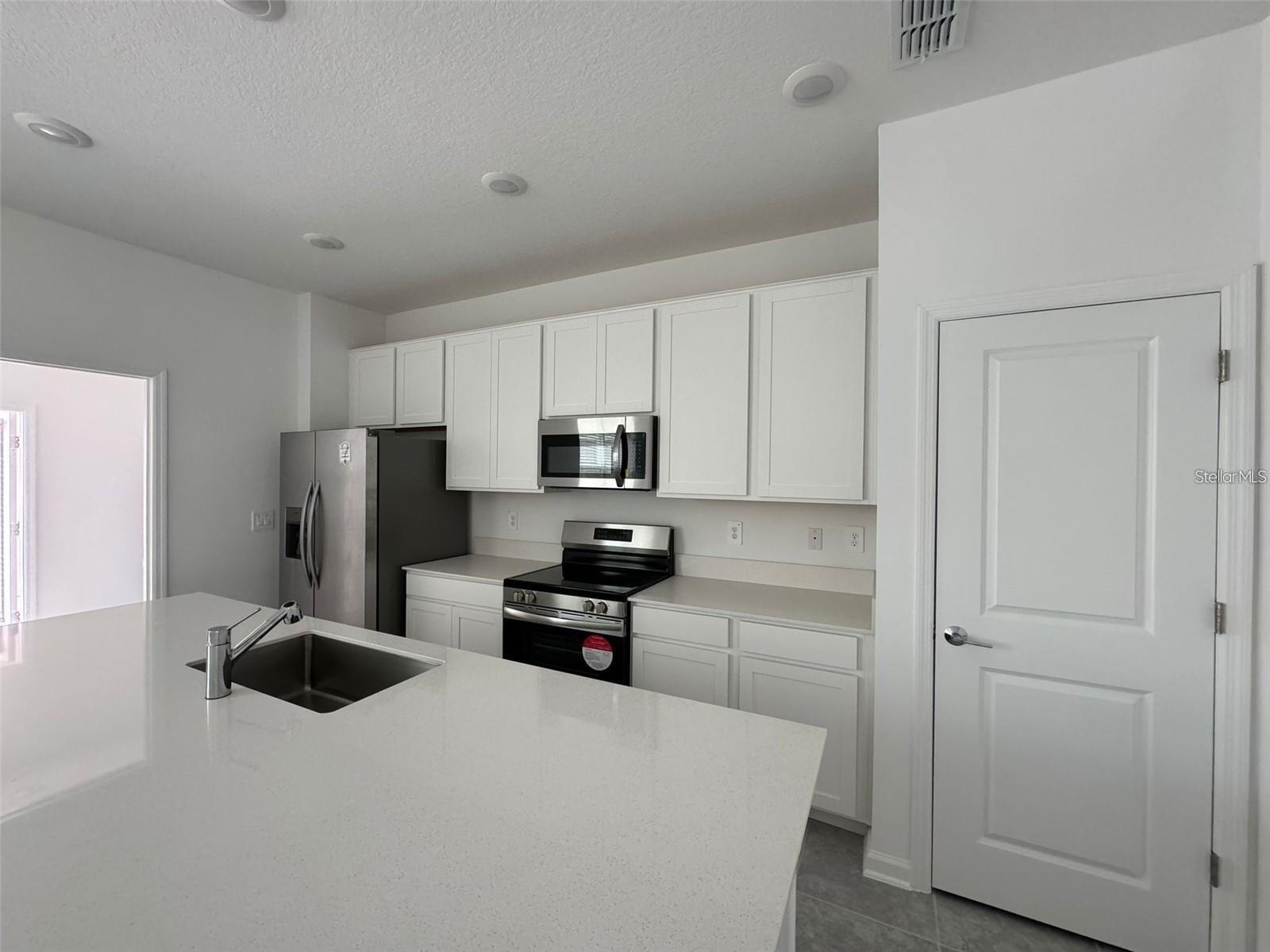 WELLNESS RDG PH 1-A - Residential Lease