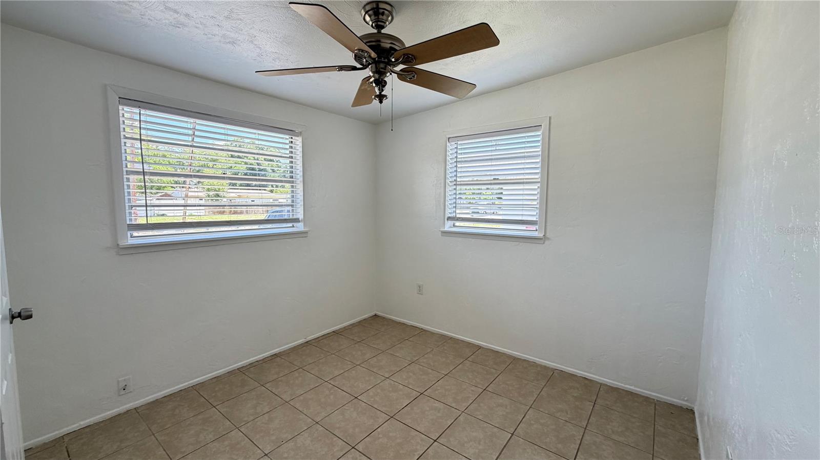 CRESTRIDGE 3RD ADD - Residential Lease