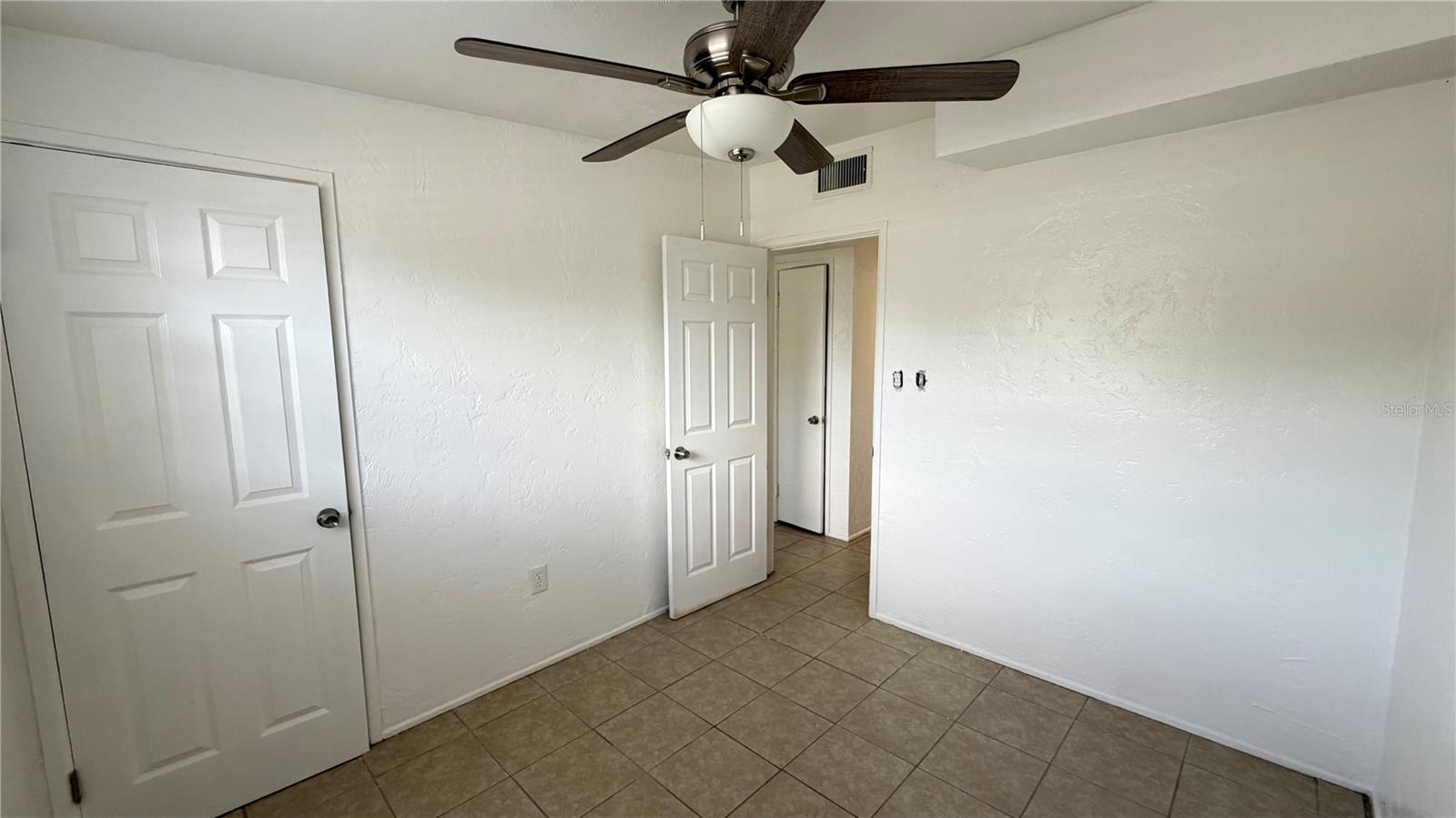 CRESTRIDGE 3RD ADD - Residential Lease