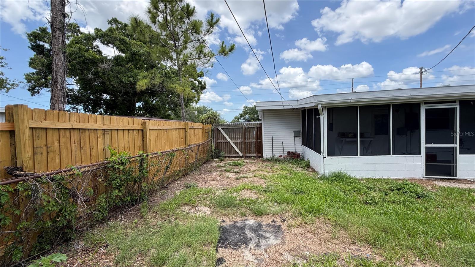 CRESTRIDGE 3RD ADD - Residential Lease